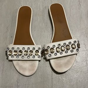 These are Olivia miller sandals